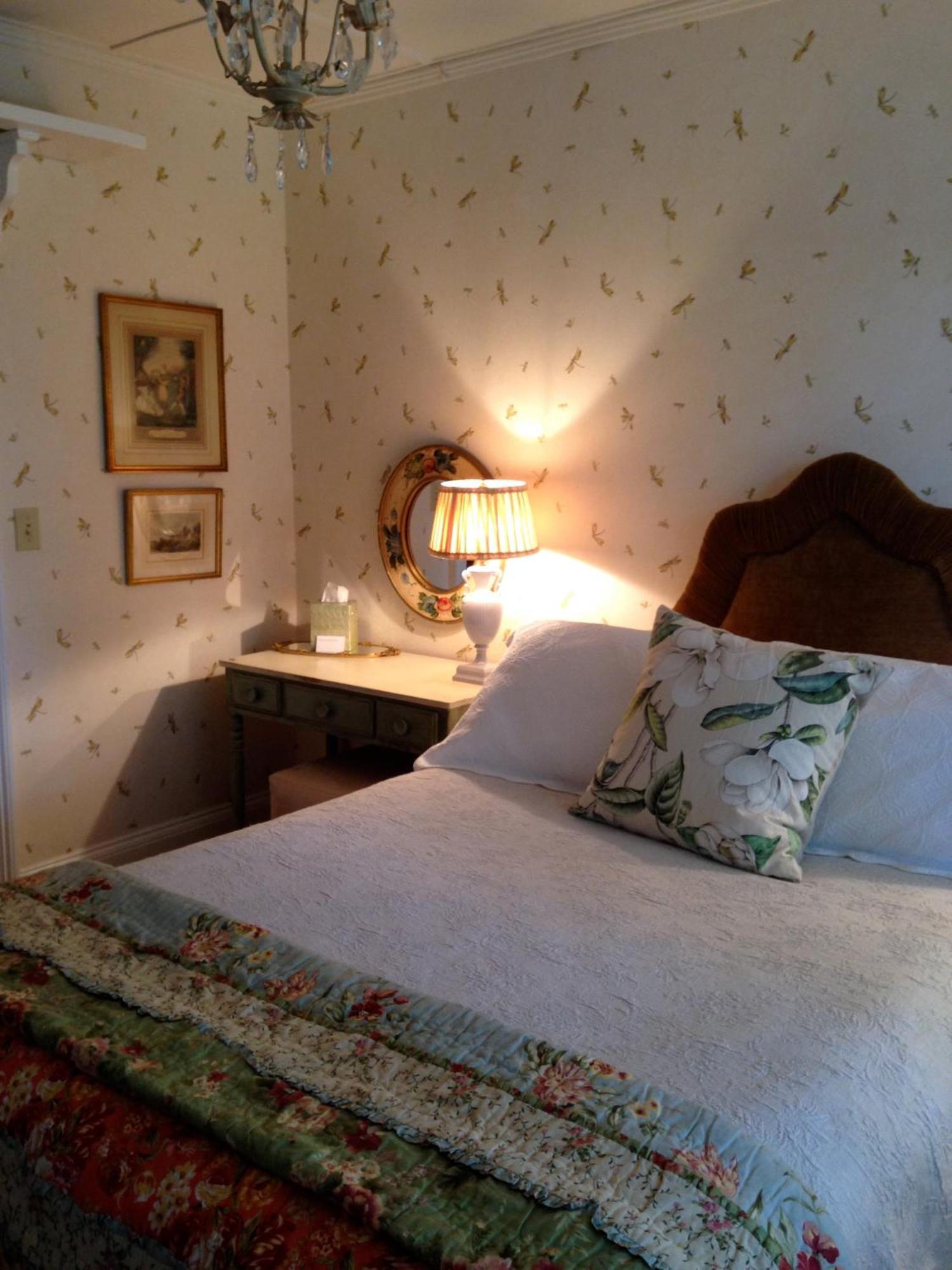 Hilltop House Bed & Breakfast Amenia Extérieur photo