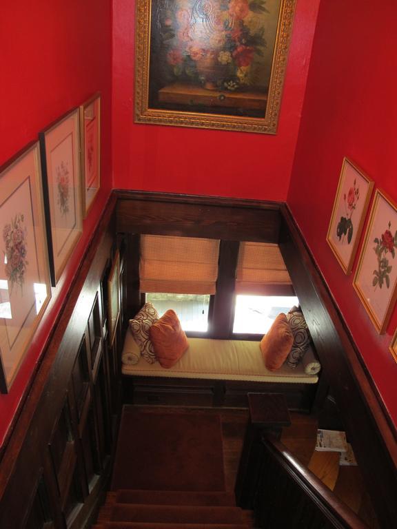 Hilltop House Bed & Breakfast Amenia Extérieur photo
