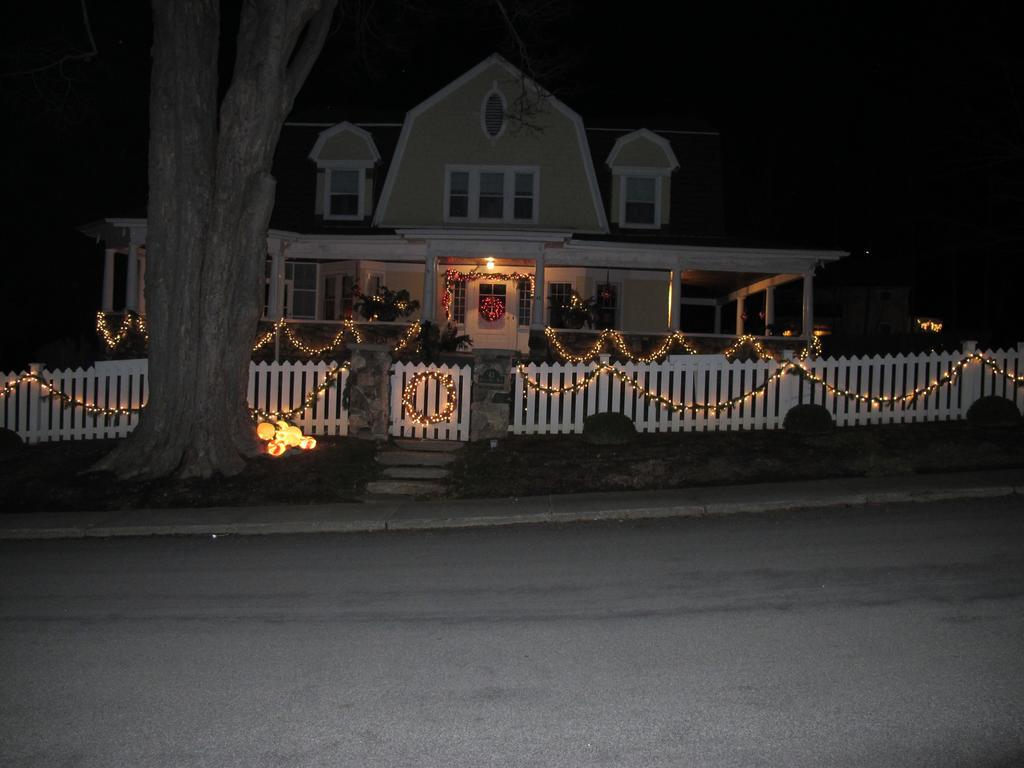 Hilltop House Bed & Breakfast Amenia Extérieur photo