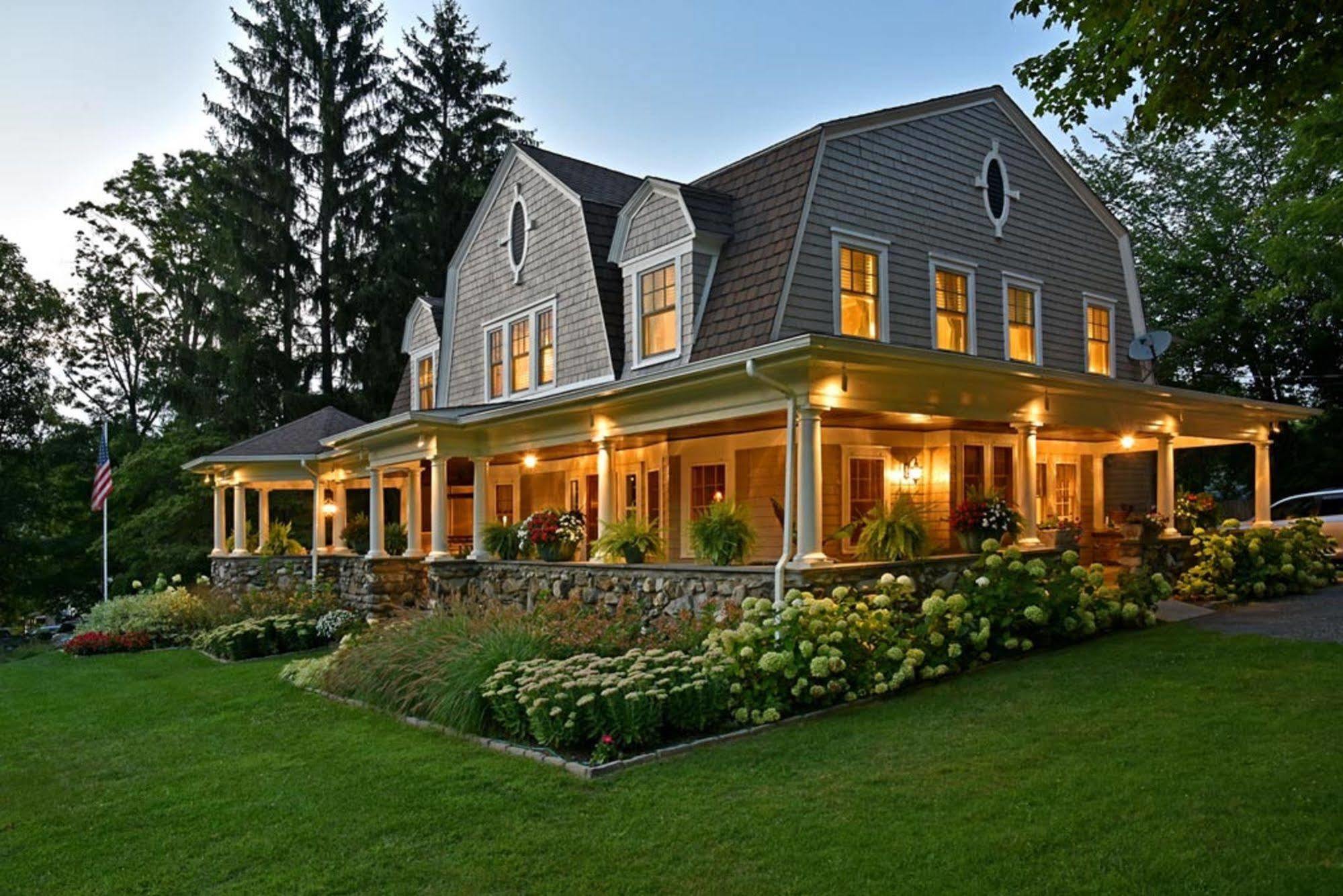 Hilltop House Bed & Breakfast Amenia Extérieur photo