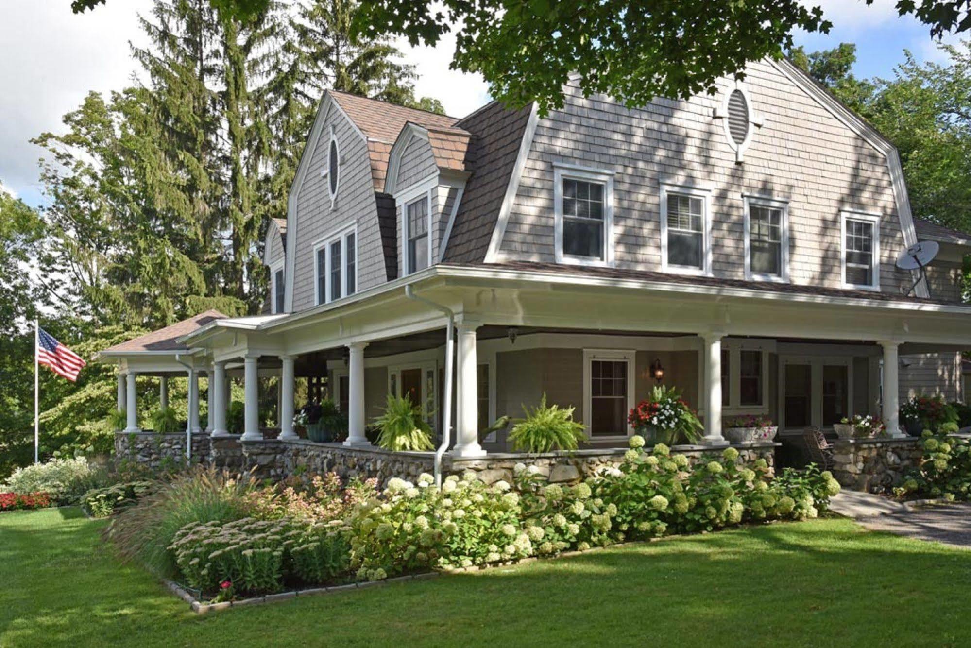 Hilltop House Bed & Breakfast Amenia Extérieur photo