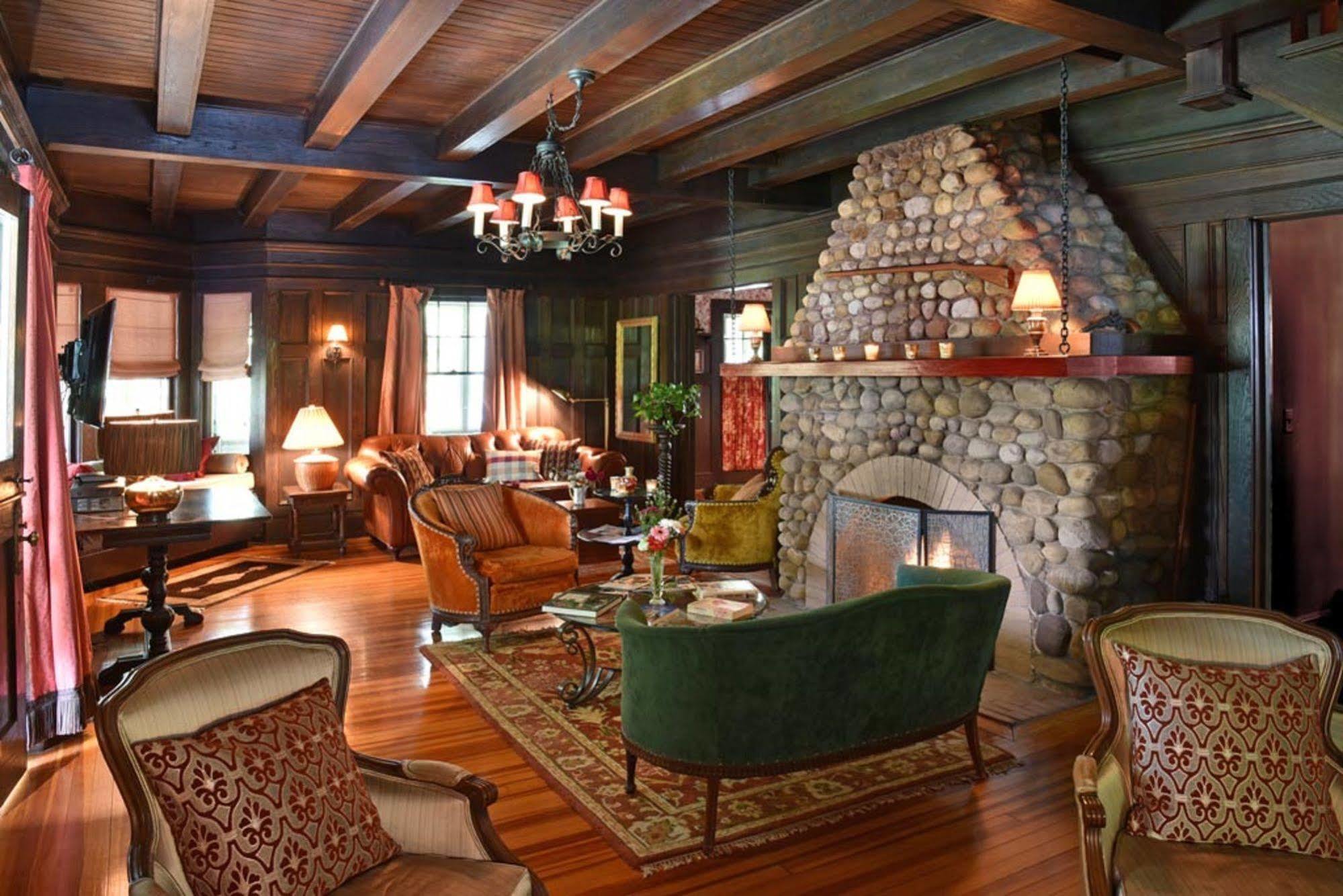 Hilltop House Bed & Breakfast Amenia Extérieur photo