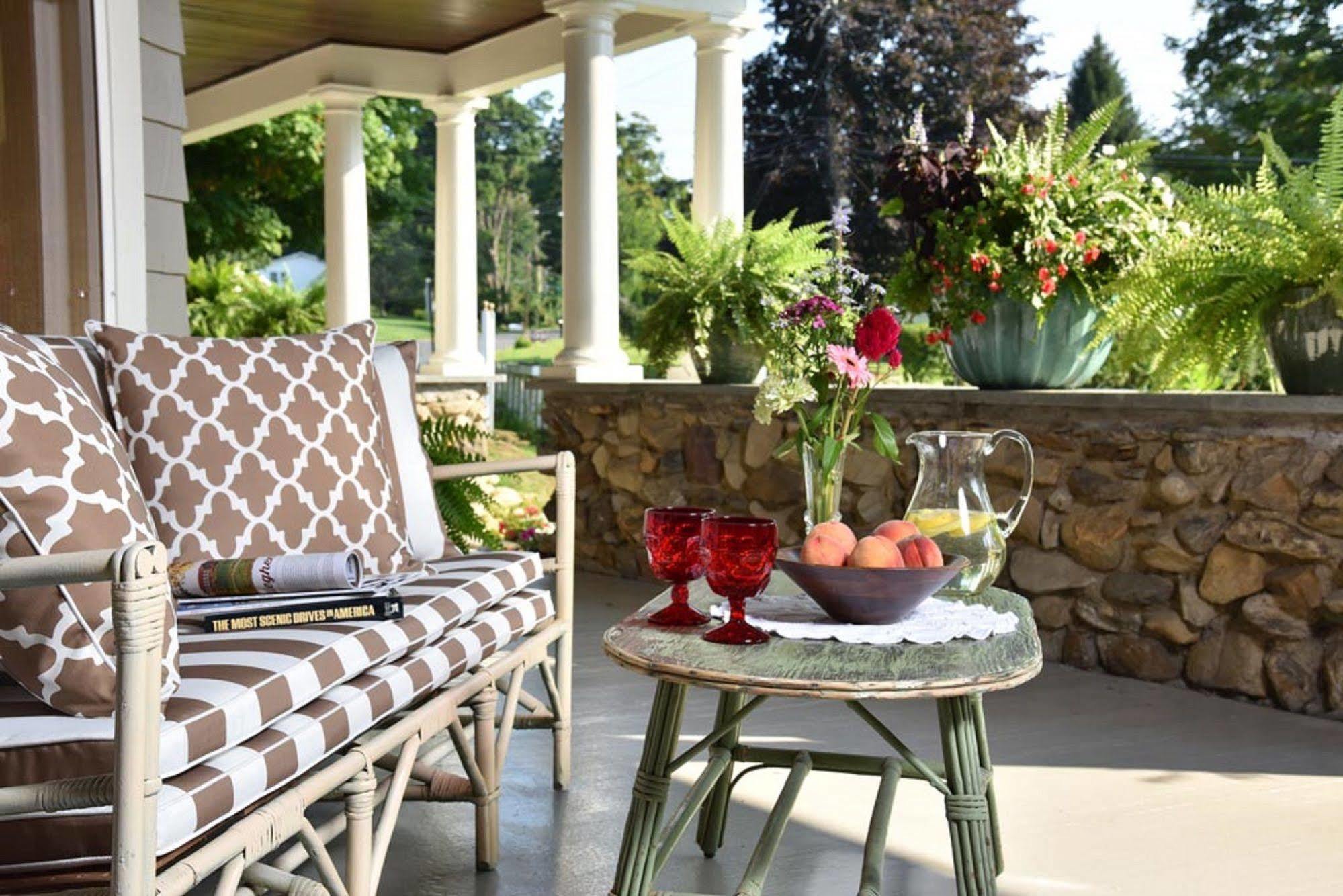 Hilltop House Bed & Breakfast Amenia Extérieur photo