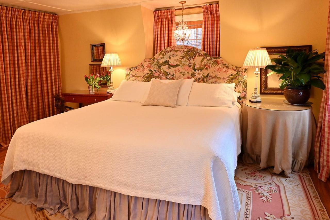 Hilltop House Bed & Breakfast Amenia Extérieur photo
