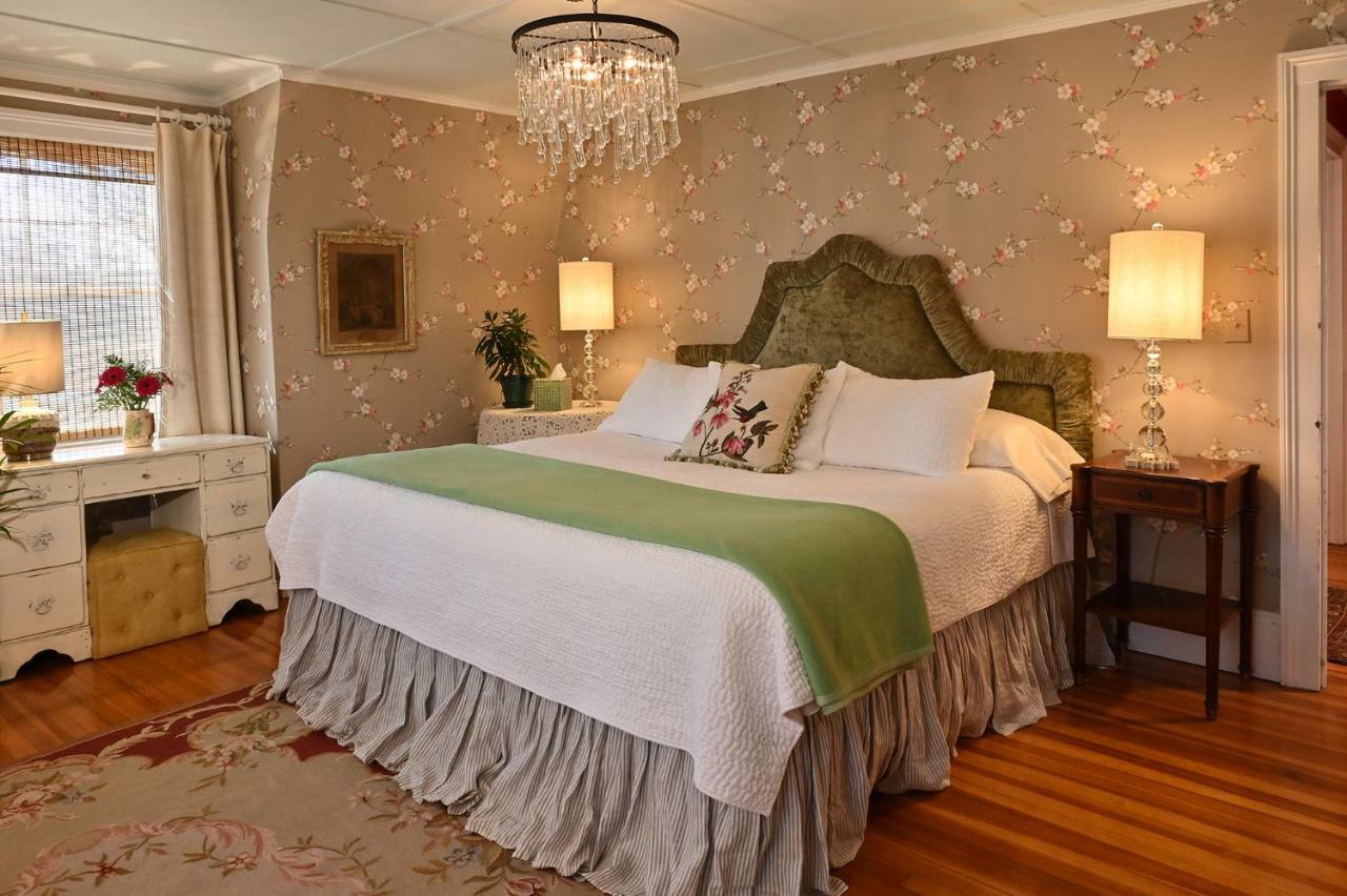 Hilltop House Bed & Breakfast Amenia Extérieur photo