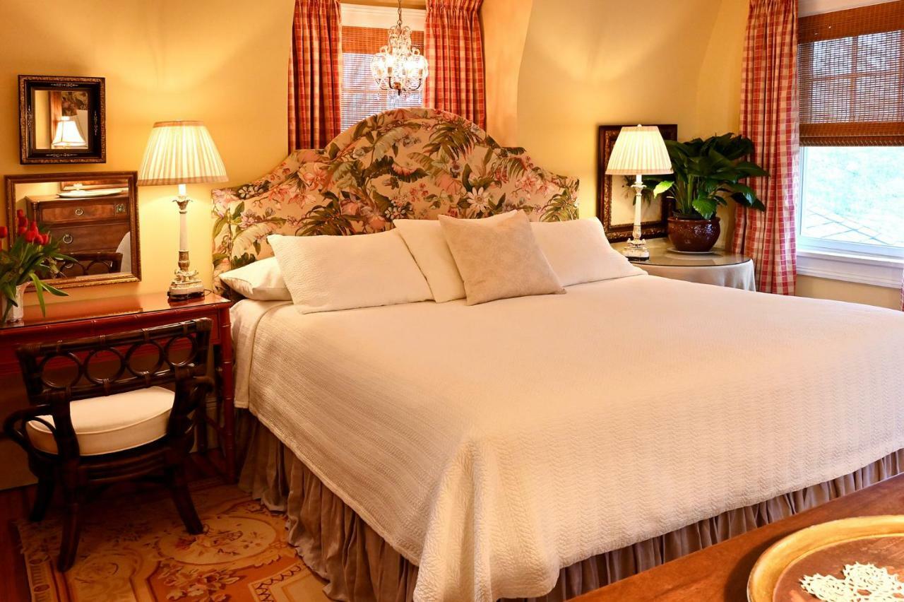 Hilltop House Bed & Breakfast Amenia Extérieur photo